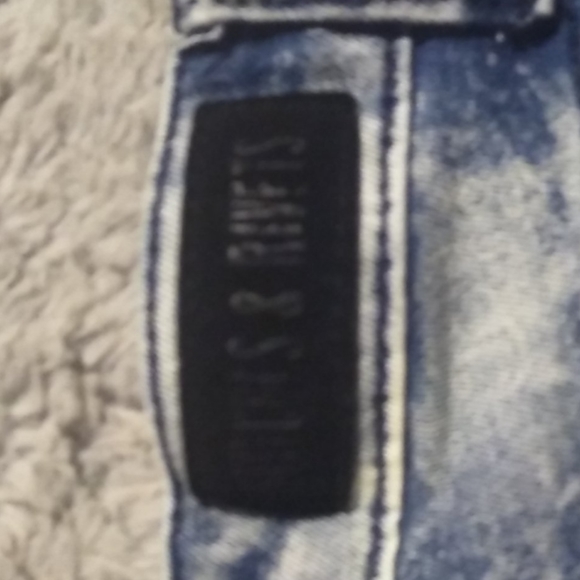 Stitches & Rivets Jeans - Picture 5 of 5